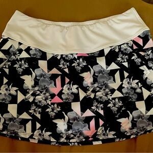 Venus eleven tennis skirt size medium